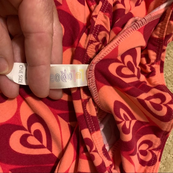 EUC💕LuLaRoe OS Pink & Red Heart Leggings - Picture 7 of 8